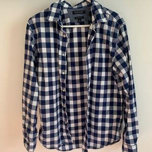 blue and white flannel !! 💙🤍